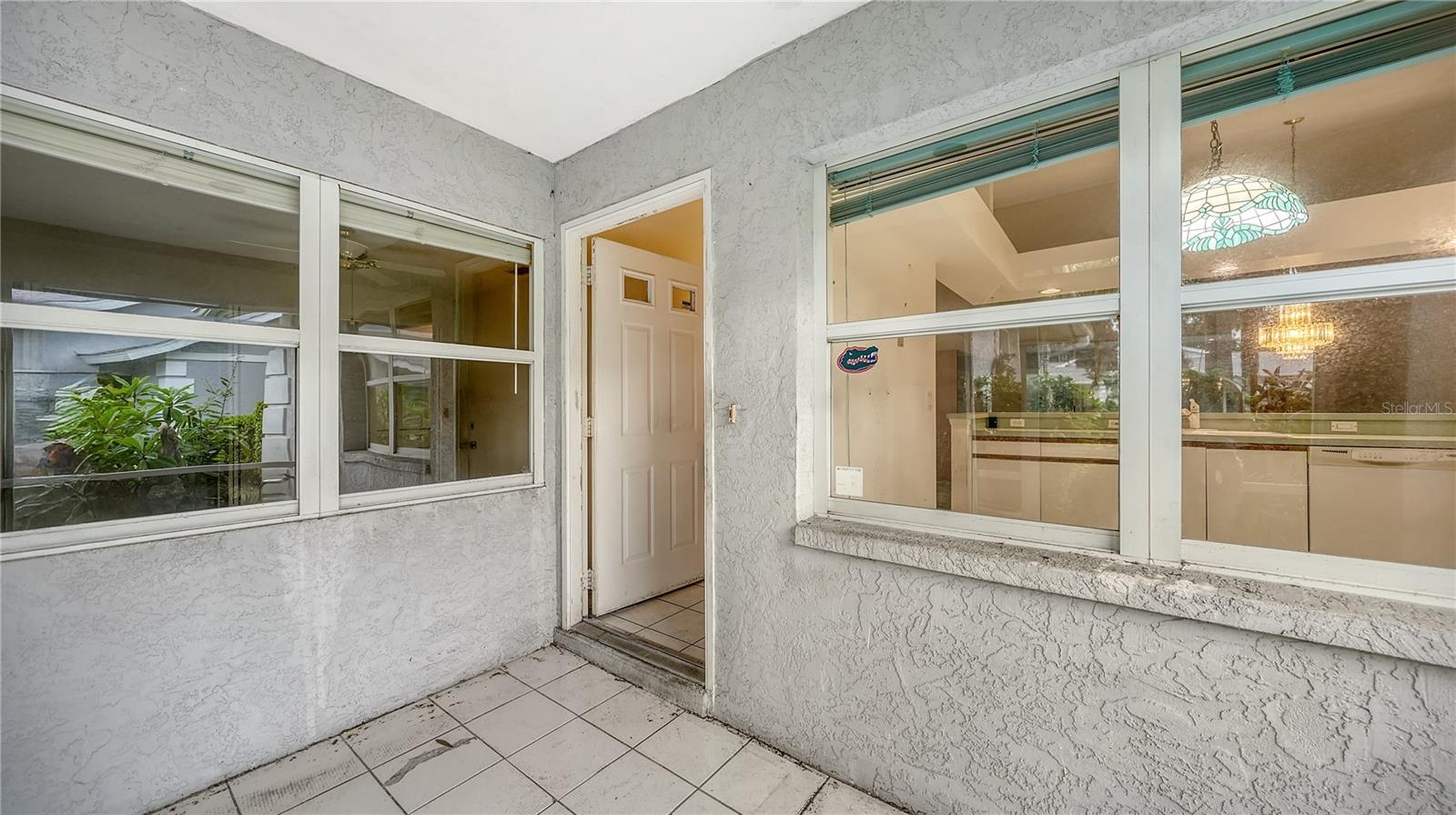 Image 9 of 39 For 6016 Bonaventure Place