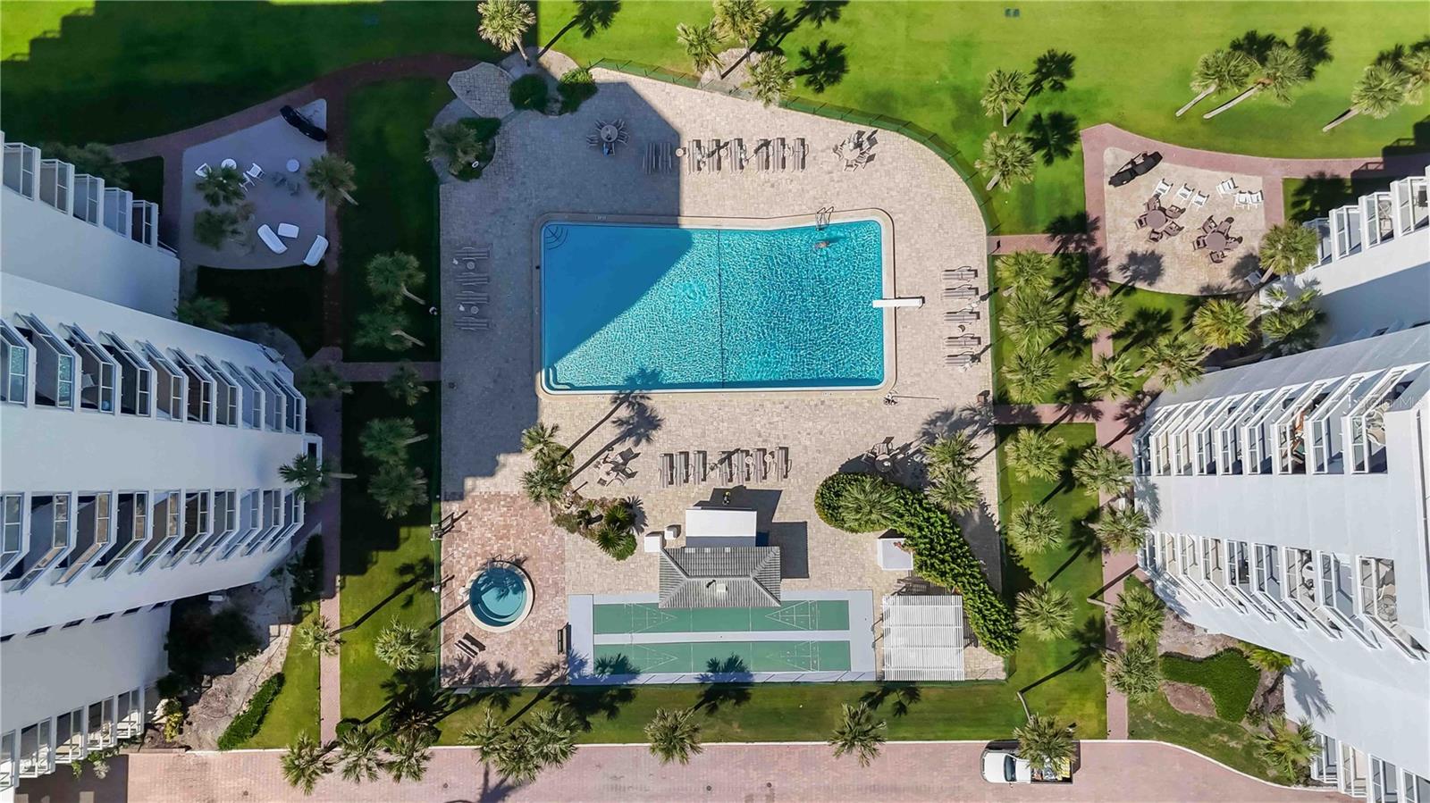 Image 53 of 64 For 1050 Longboat Club Road 204