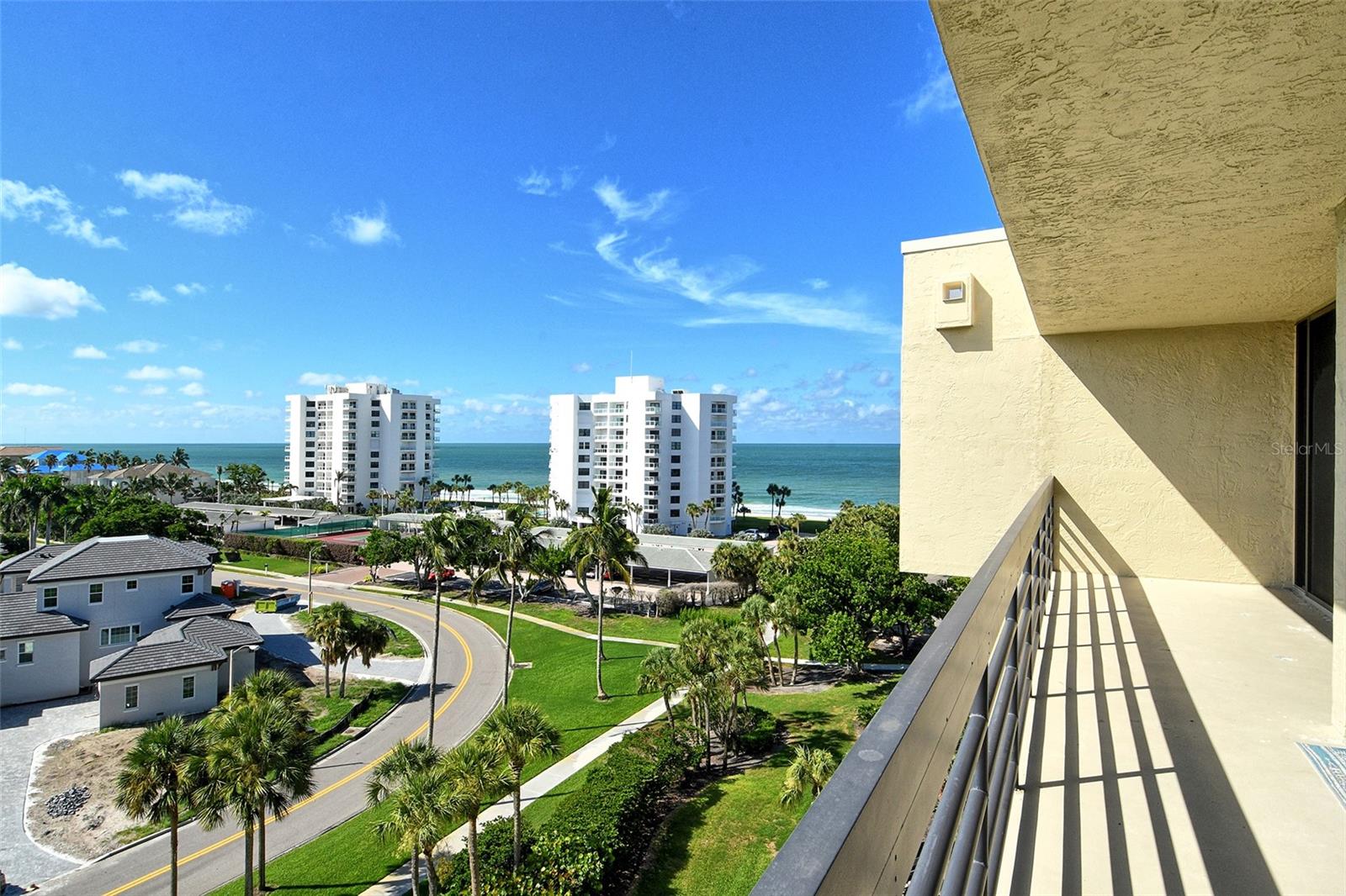 Image 34 of 57 For 1065 Gulf Of Mexico Drive 601