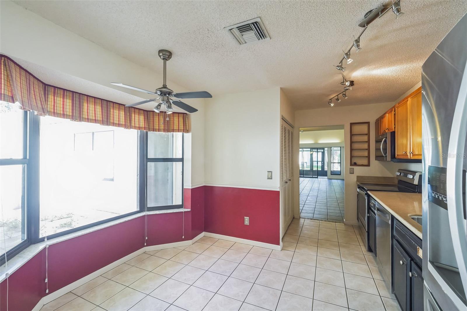 Image 11 of 19 For 2249 Cypress Cove Drive E-3