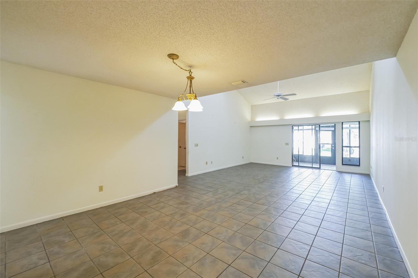 Image 8 of 19 For 2249 Cypress Cove Drive E-3