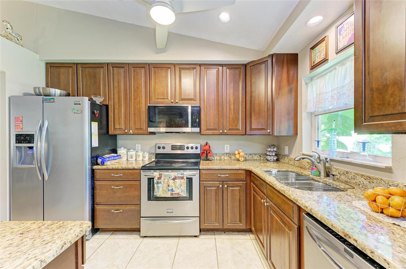 Image 10 of 27 For 620 Burke Road