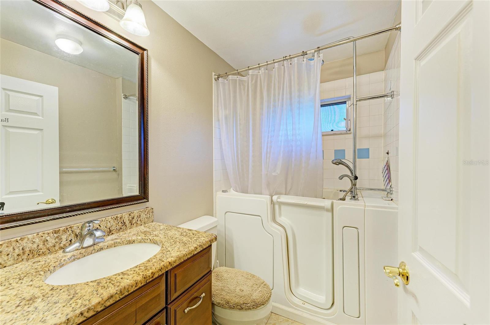 Image 18 of 27 For 620 Burke Road