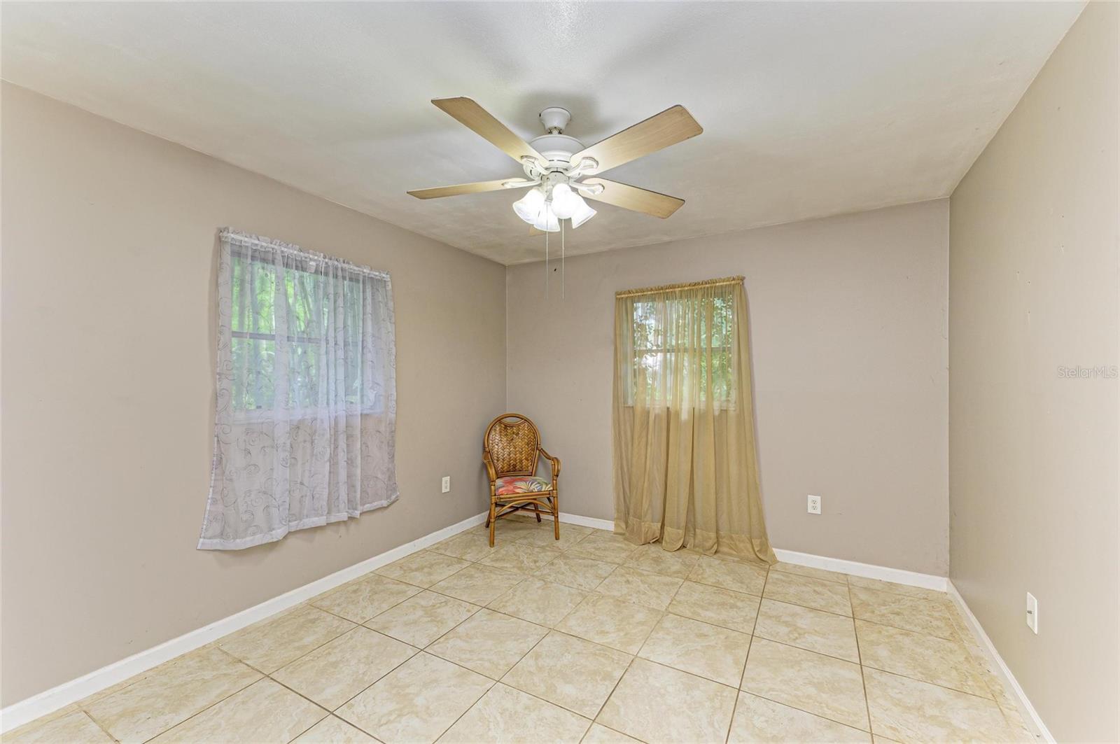 Image 19 of 27 For 620 Burke Road