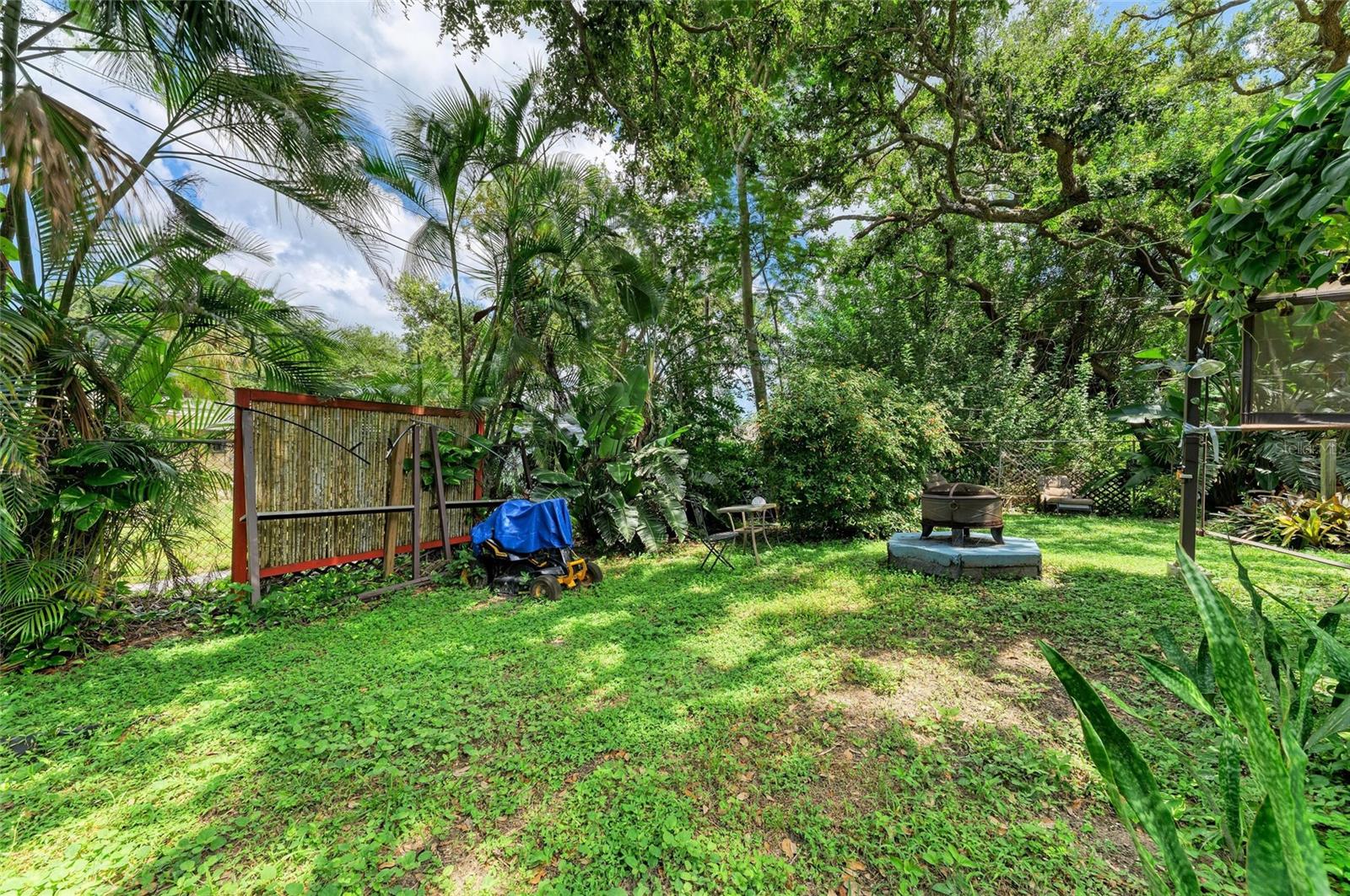 Image 26 of 27 For 620 Burke Road