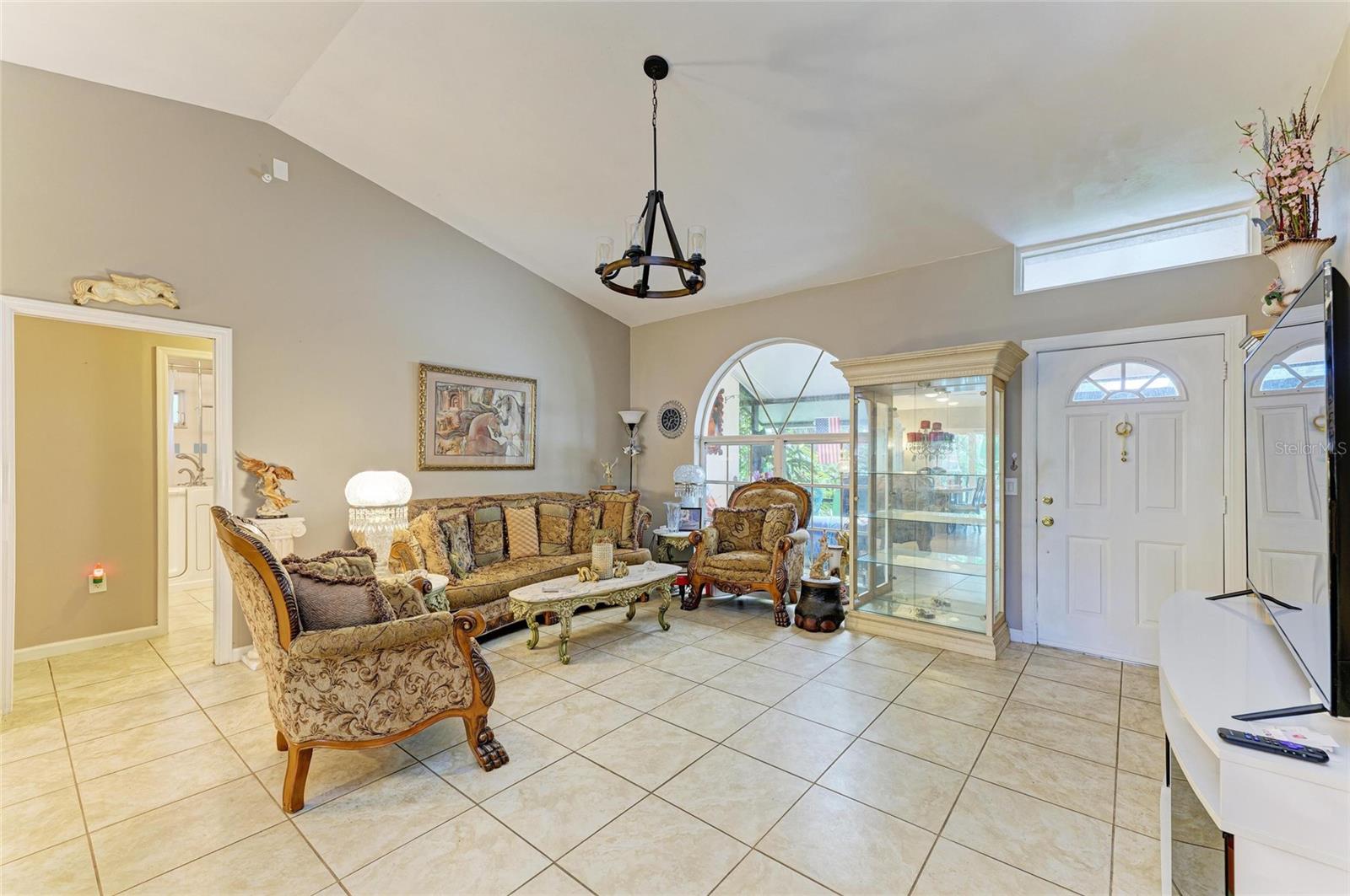 Image 6 of 27 For 620 Burke Road