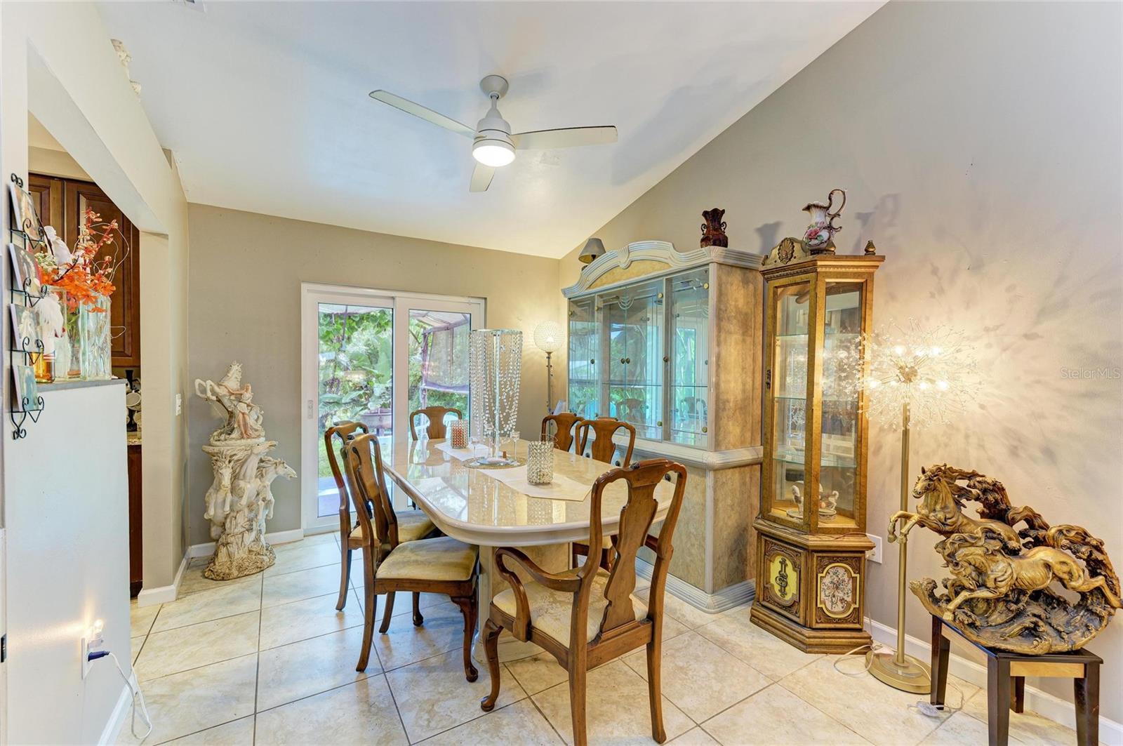 Image 7 of 27 For 620 Burke Road