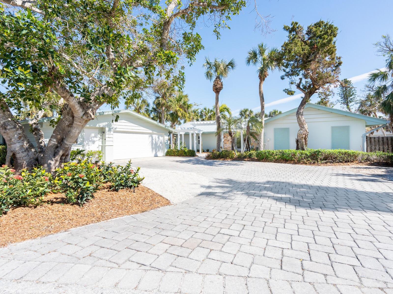 Details for 18 Casey Key Road, OSPREY, FL 34229