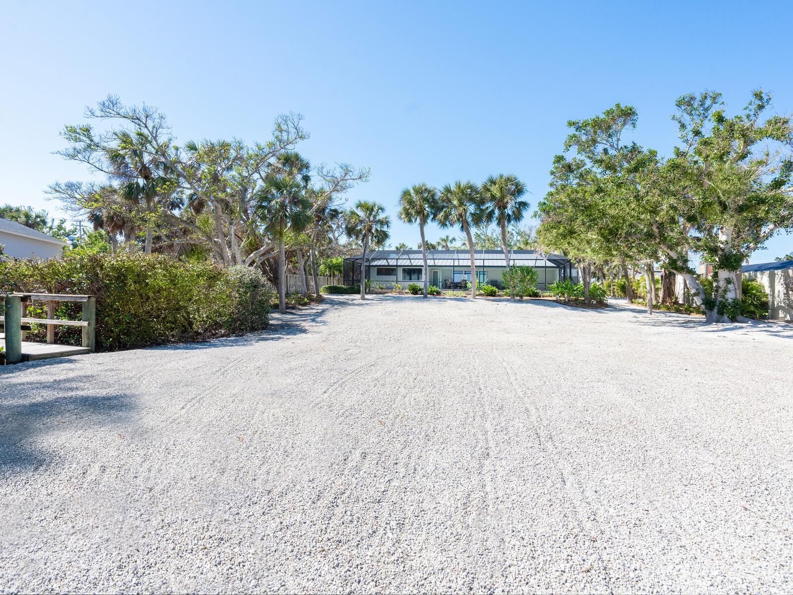 Image 34 of 49 For 18 Casey Key Road