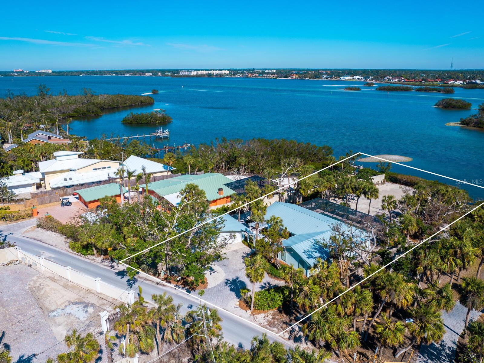 Image 4 of 49 For 18 Casey Key Road