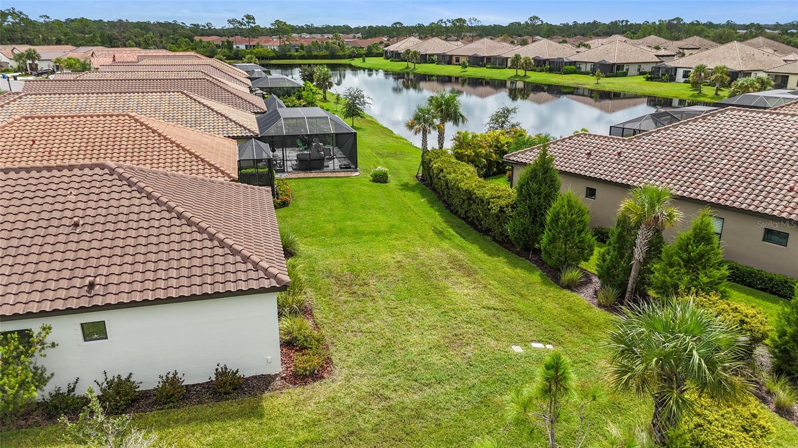 Image 43 of 79 For 301 Palmaria Court