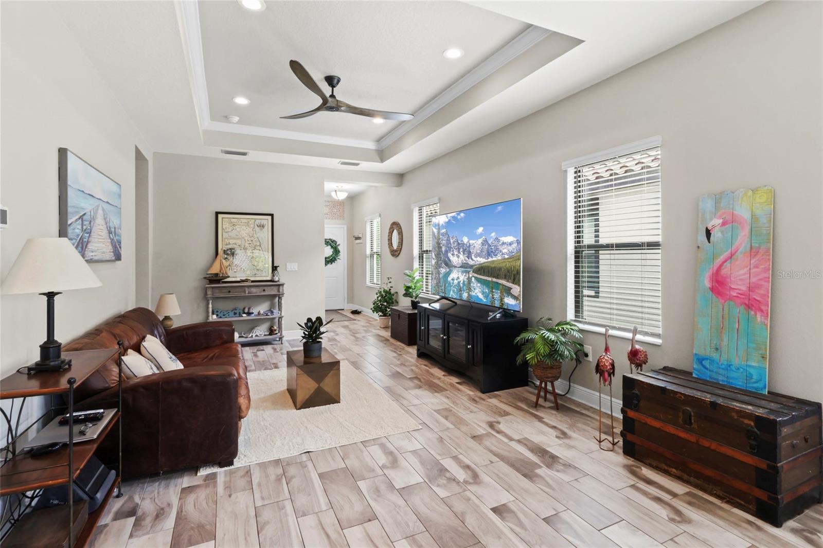 Image 6 of 79 For 301 Palmaria Court