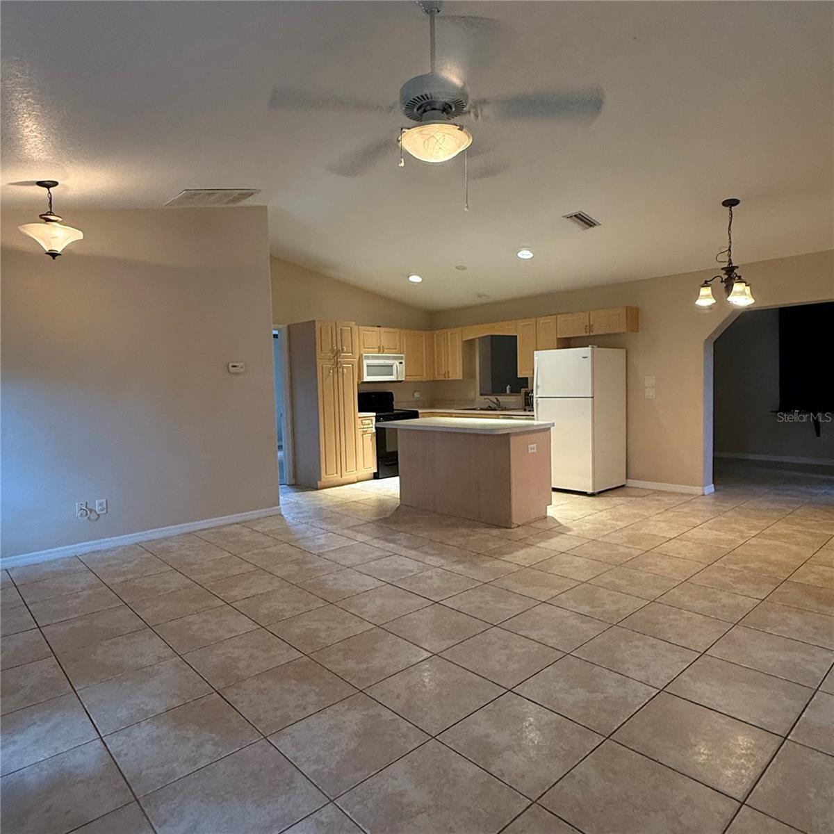 Image 4 of 16 For 8273 Olster Drive