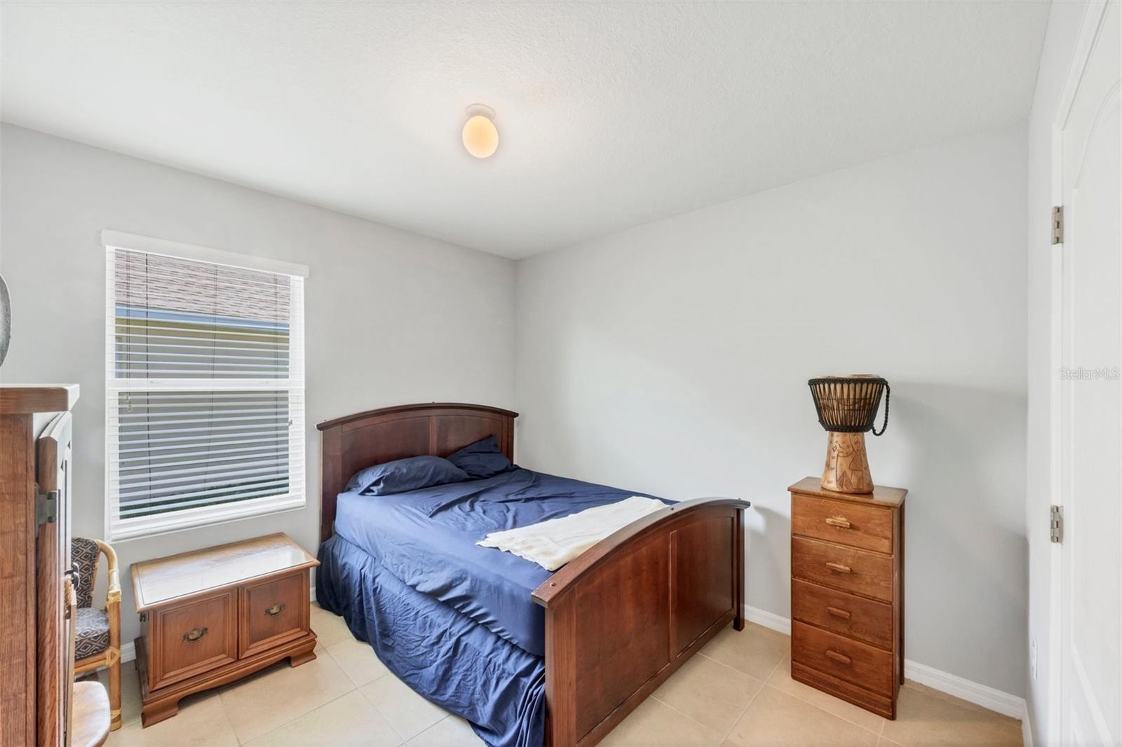 Image 19 of 35 For 5236 11th Street E