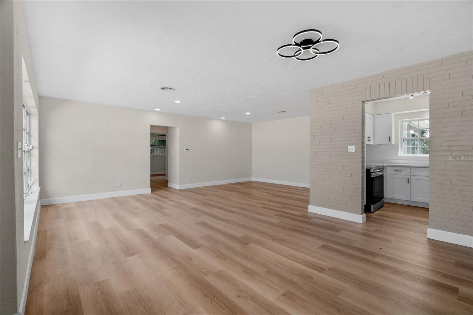 Image 10 of 46 For 5916 Gulfport Boulevard S
