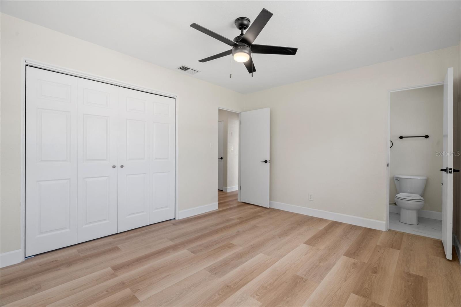 Image 17 of 46 For 5916 Gulfport Boulevard S