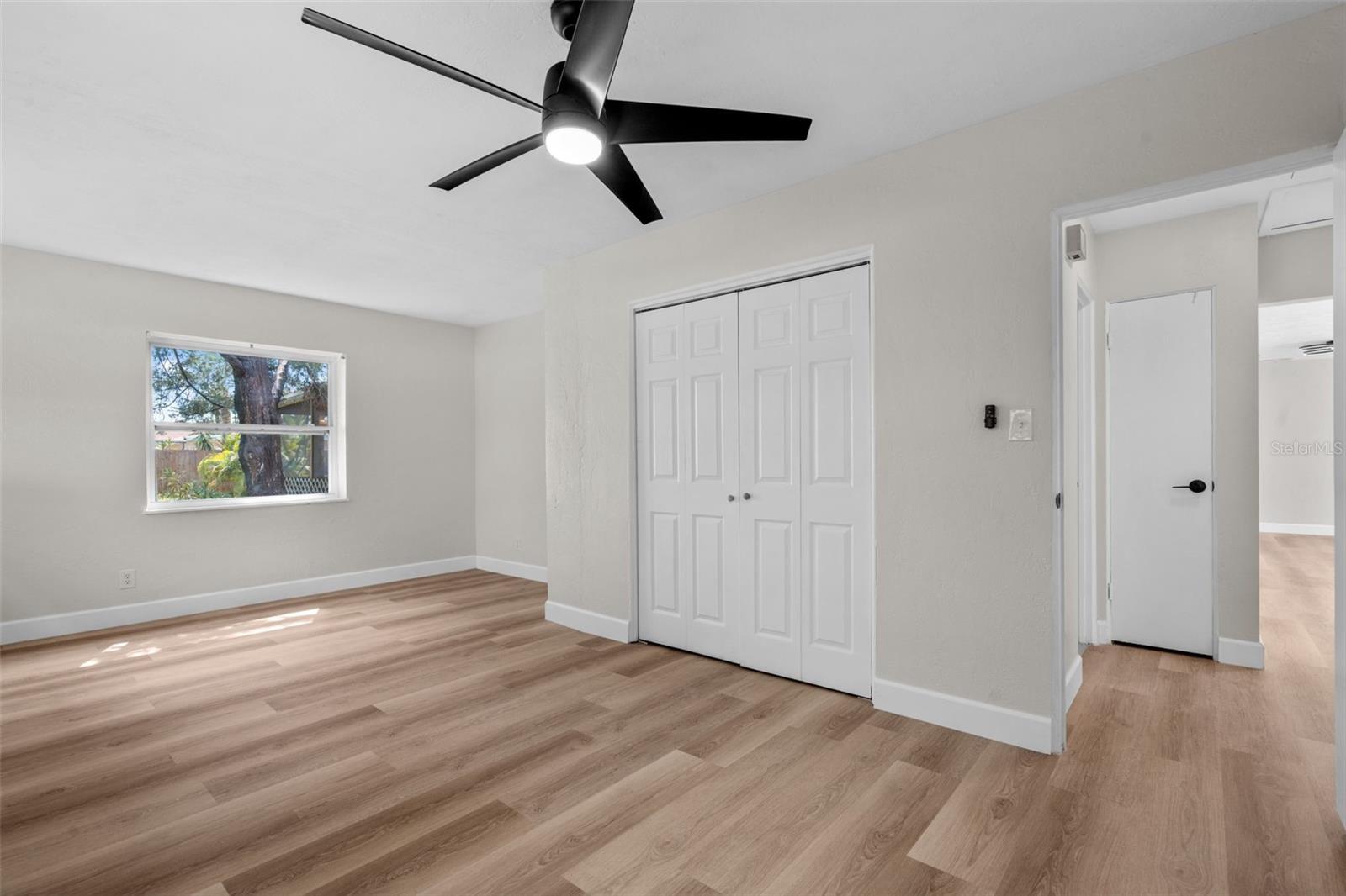 Image 21 of 46 For 5916 Gulfport Boulevard S
