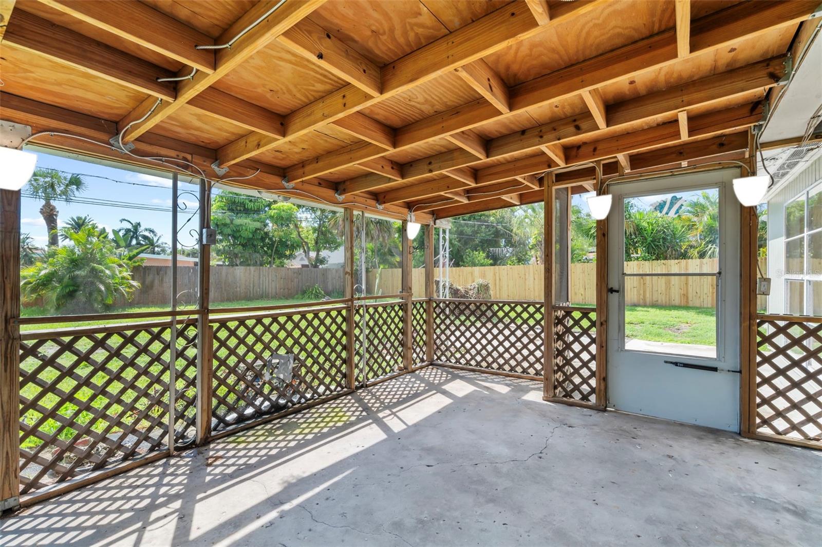 Image 29 of 46 For 5916 Gulfport Boulevard S