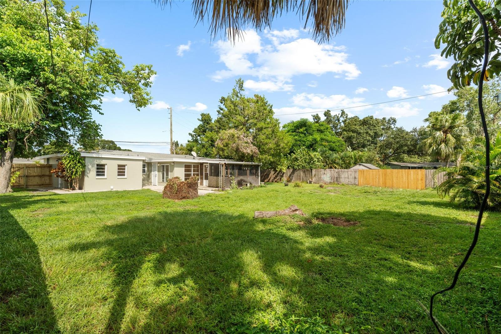 Image 32 of 46 For 5916 Gulfport Boulevard S