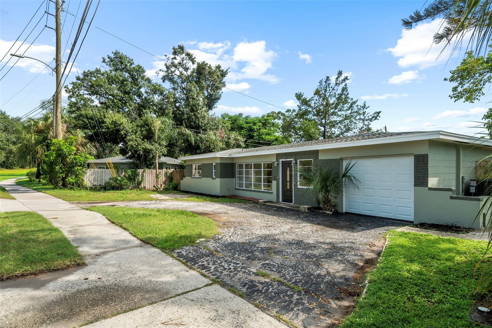 Image 4 of 46 For 5916 Gulfport Boulevard S