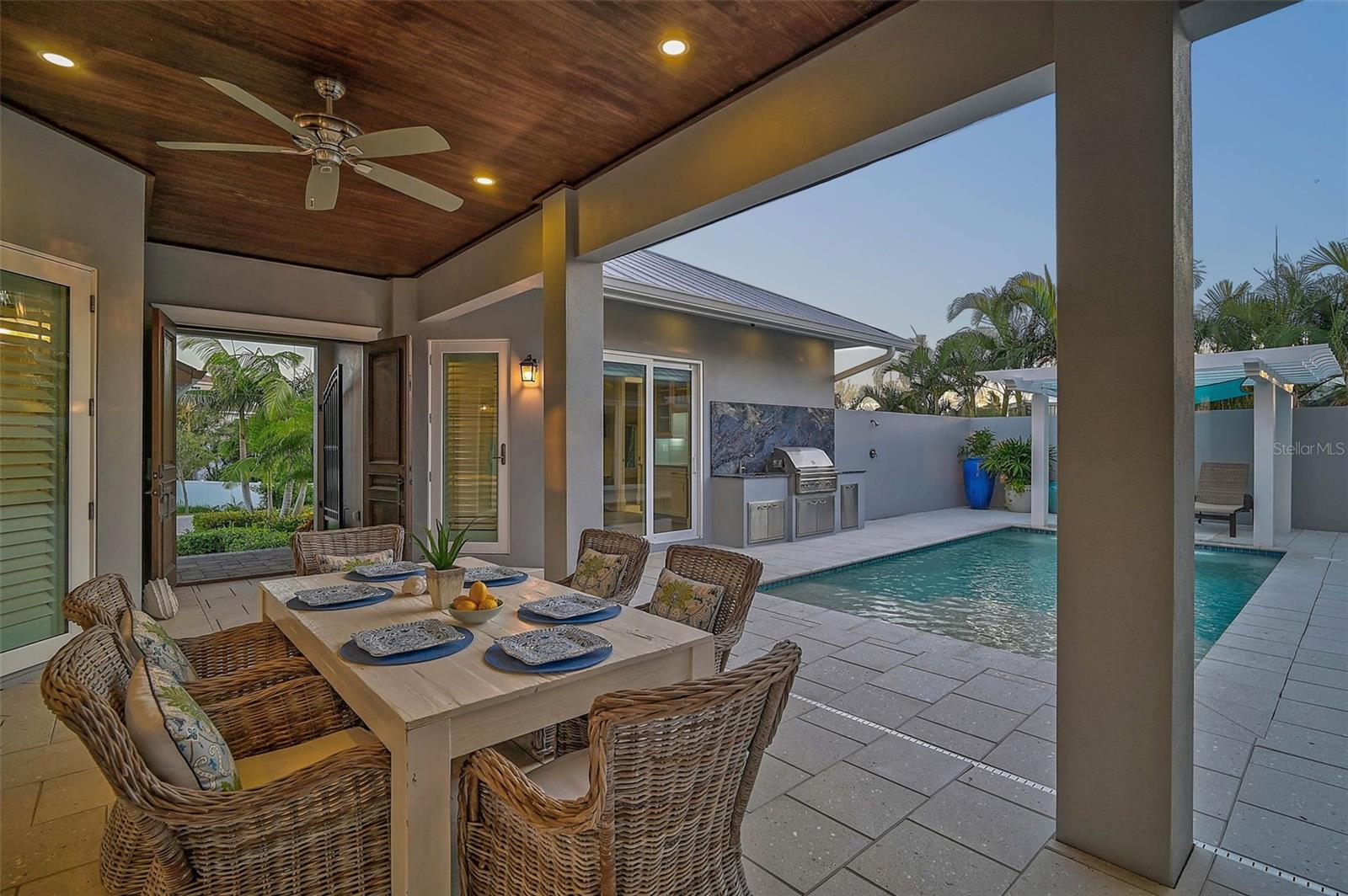 Image 4 of 41 For 601 Triton Bend