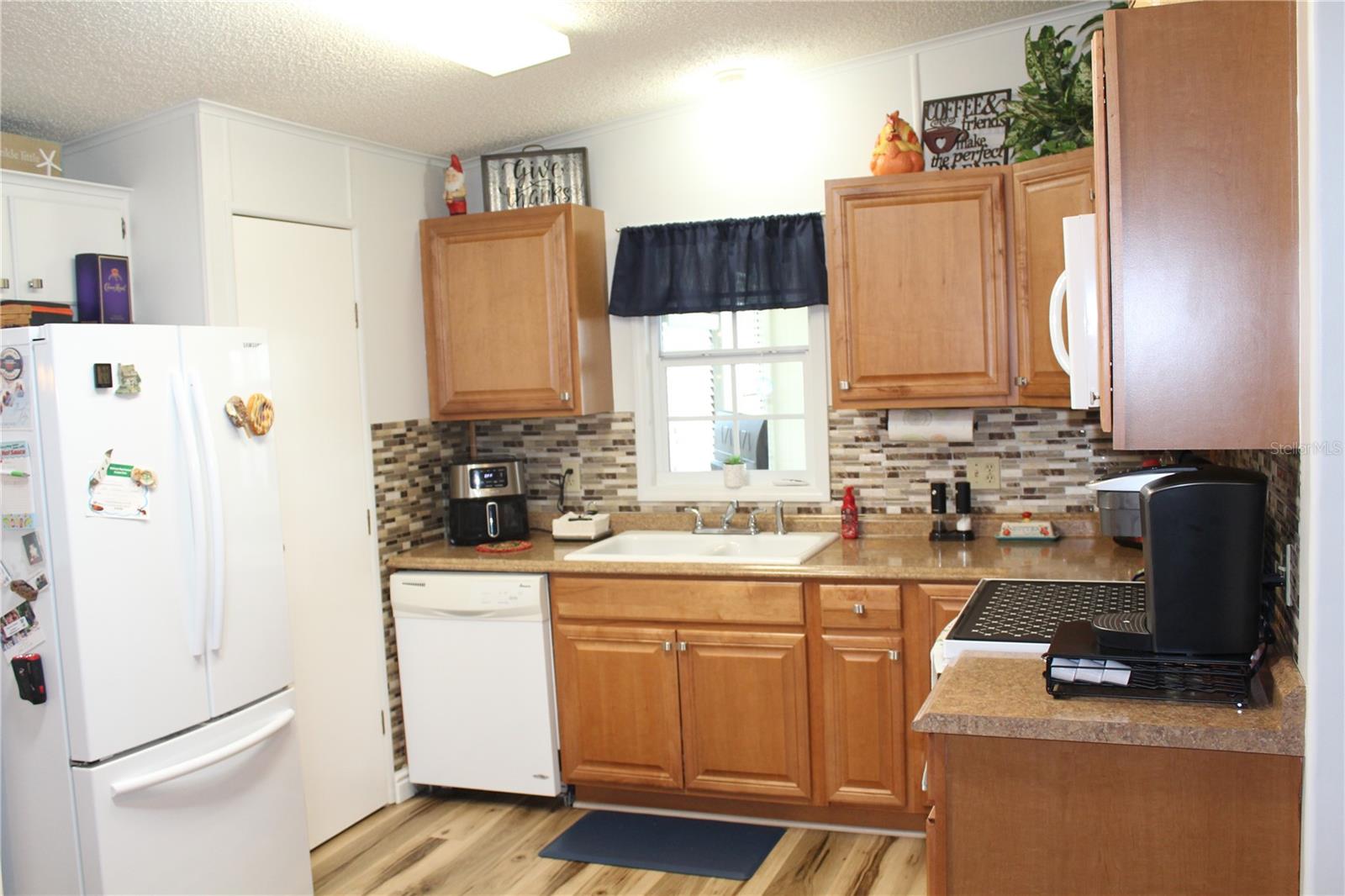 Image 4 of 30 For 4415 14th Street E