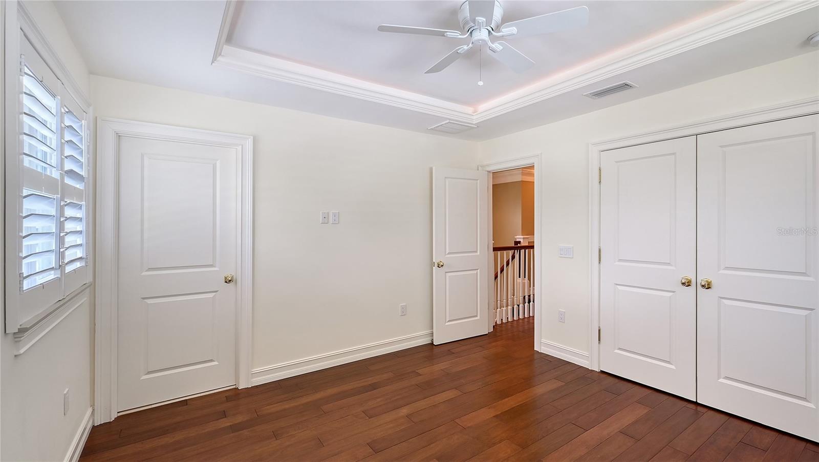 Image 26 of 33 For 725 Penfield Street