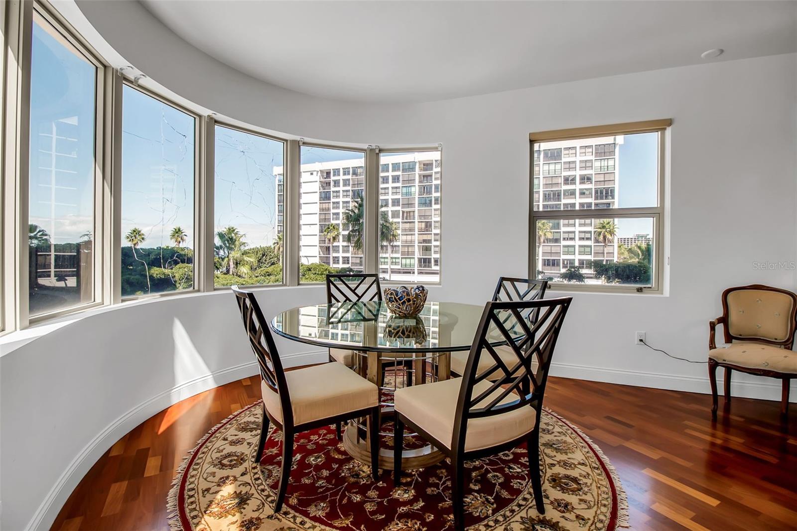 Image 11 of 34 For 128 Golden Gate Point 301b