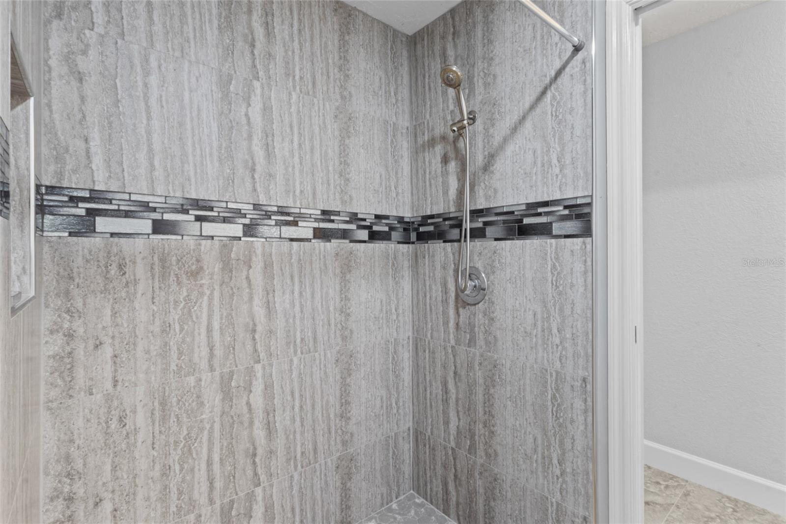 Image 69 of 83 For 4219 Presidential Avenue Circle E