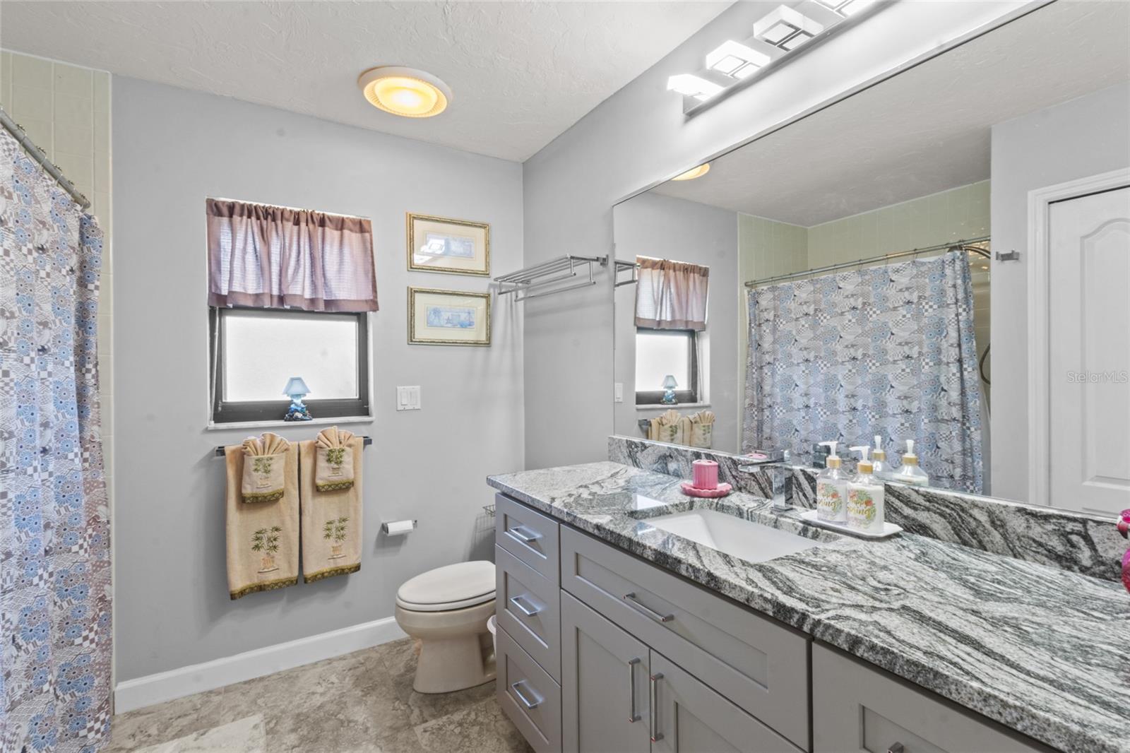 Image 71 of 83 For 4219 Presidential Avenue Circle E