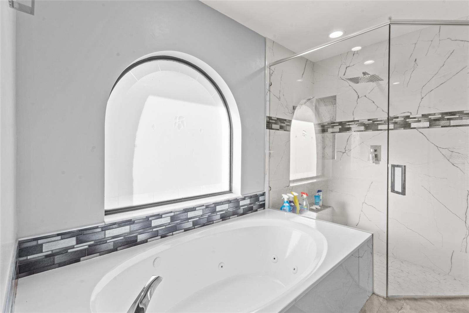 Image 76 of 83 For 4219 Presidential Avenue Circle E