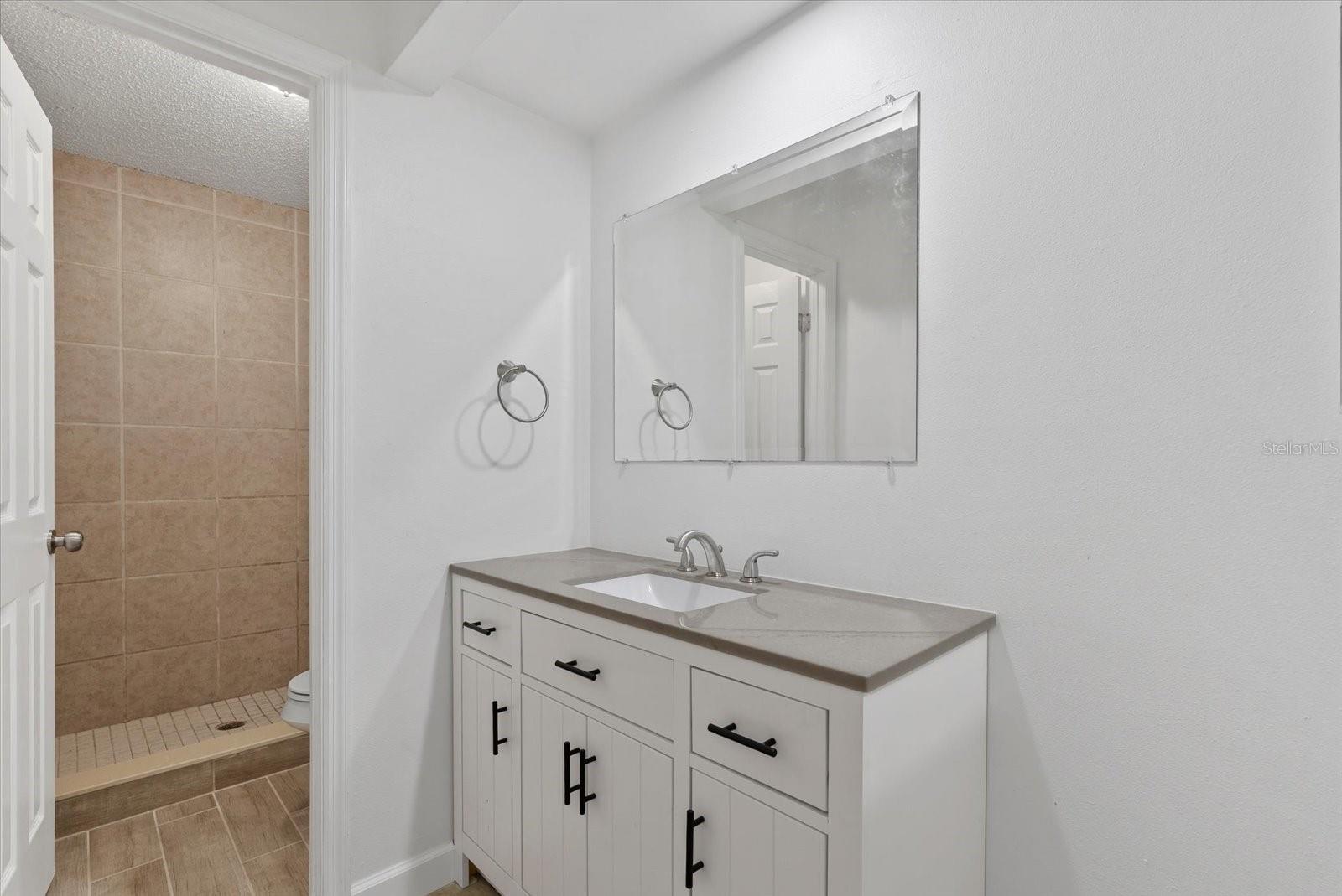 Image 18 of 43 For 1125 Longfellow Way