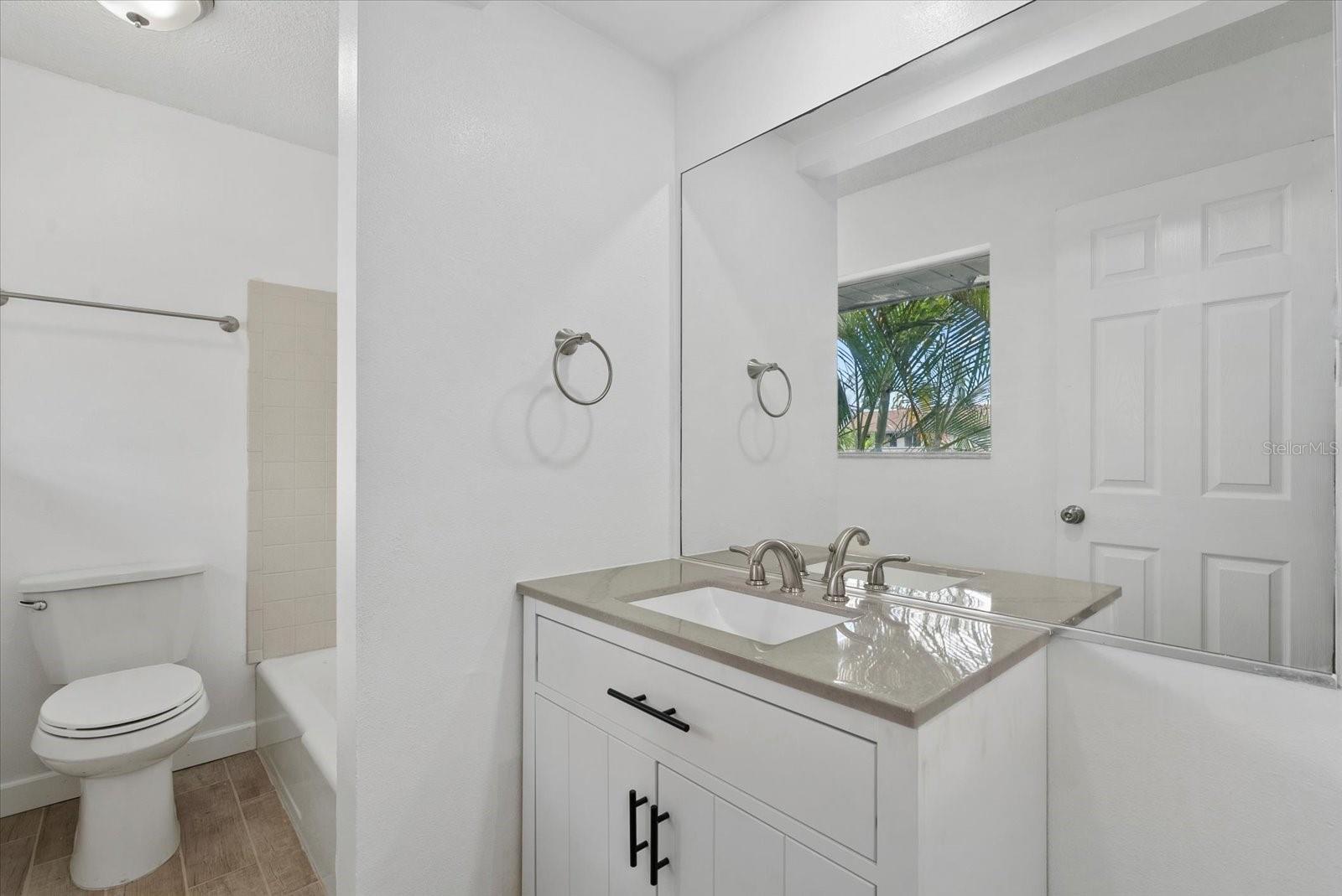 Image 20 of 43 For 1125 Longfellow Way