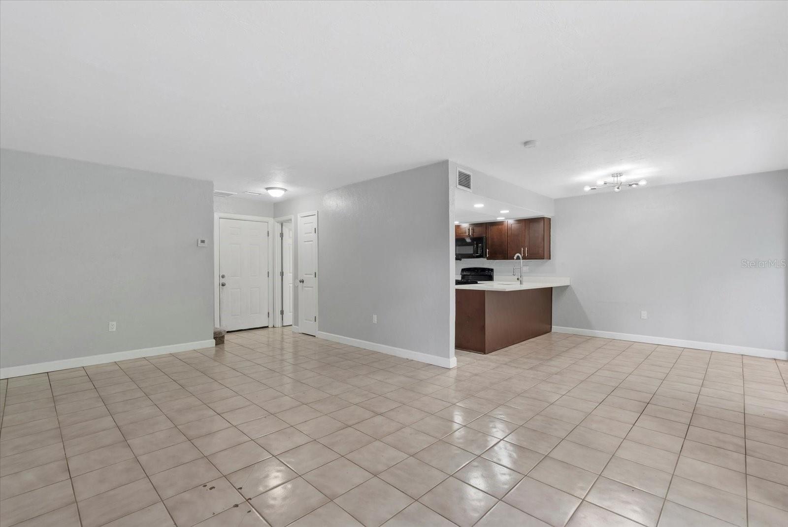 Image 3 of 43 For 1125 Longfellow Way