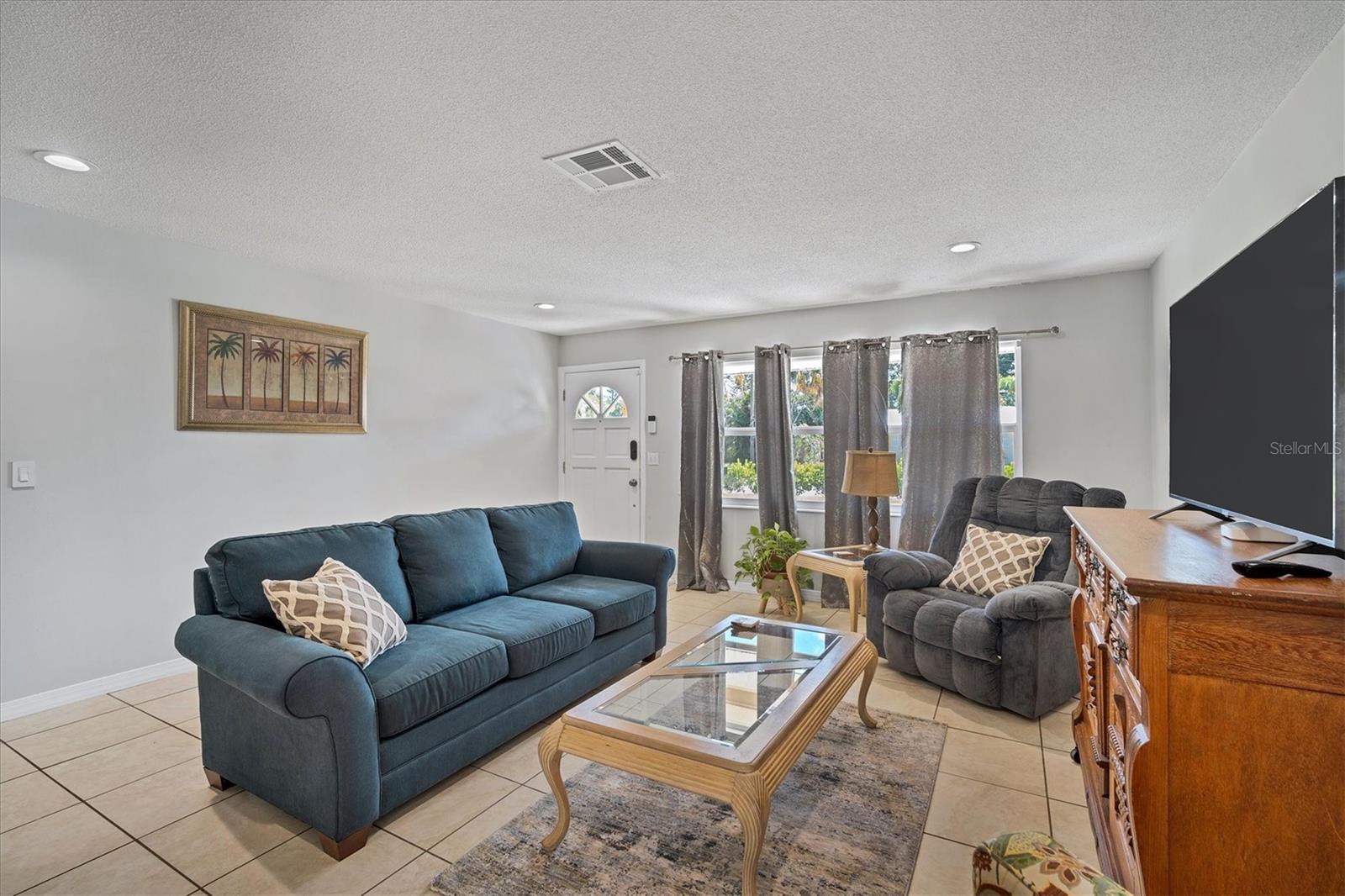 Image 5 of 25 For 5738 Antilles Drive