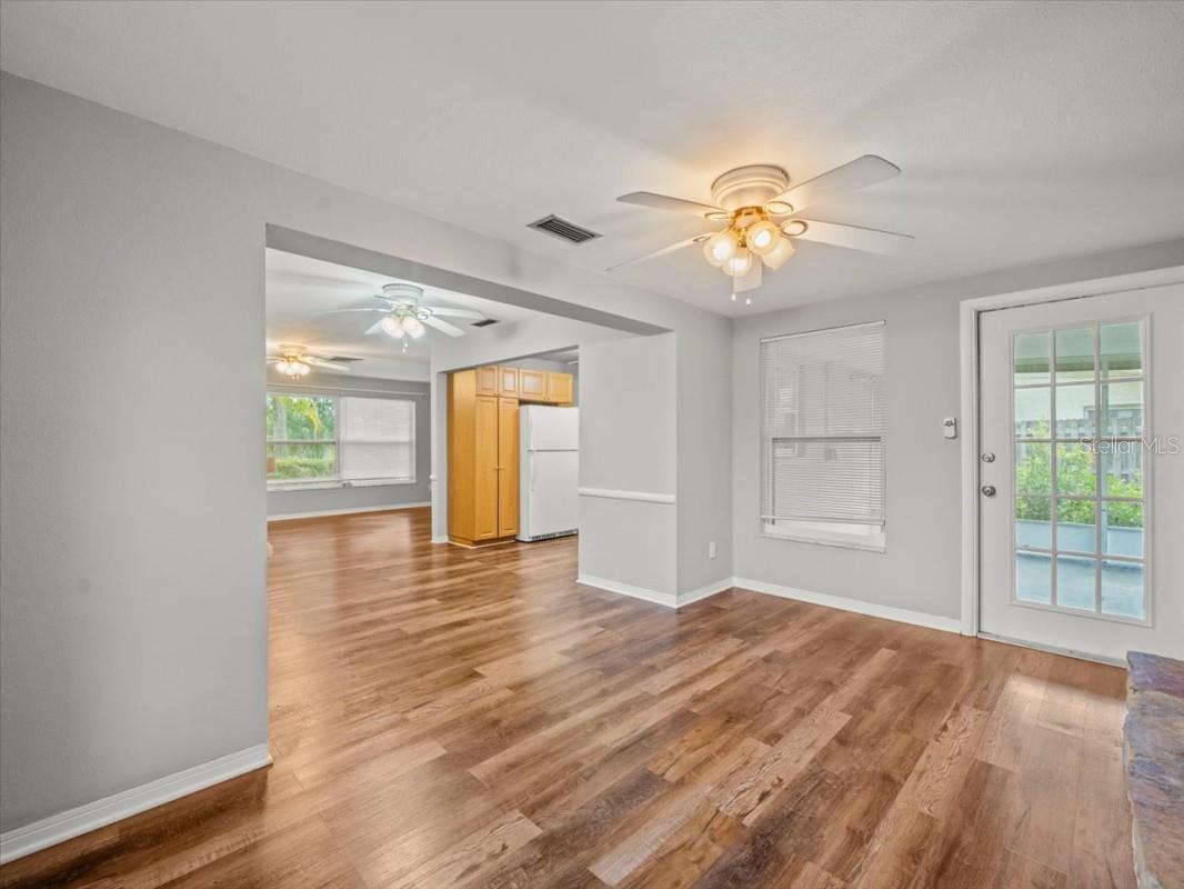 Image 16 of 36 For 1484 Southridge Drive