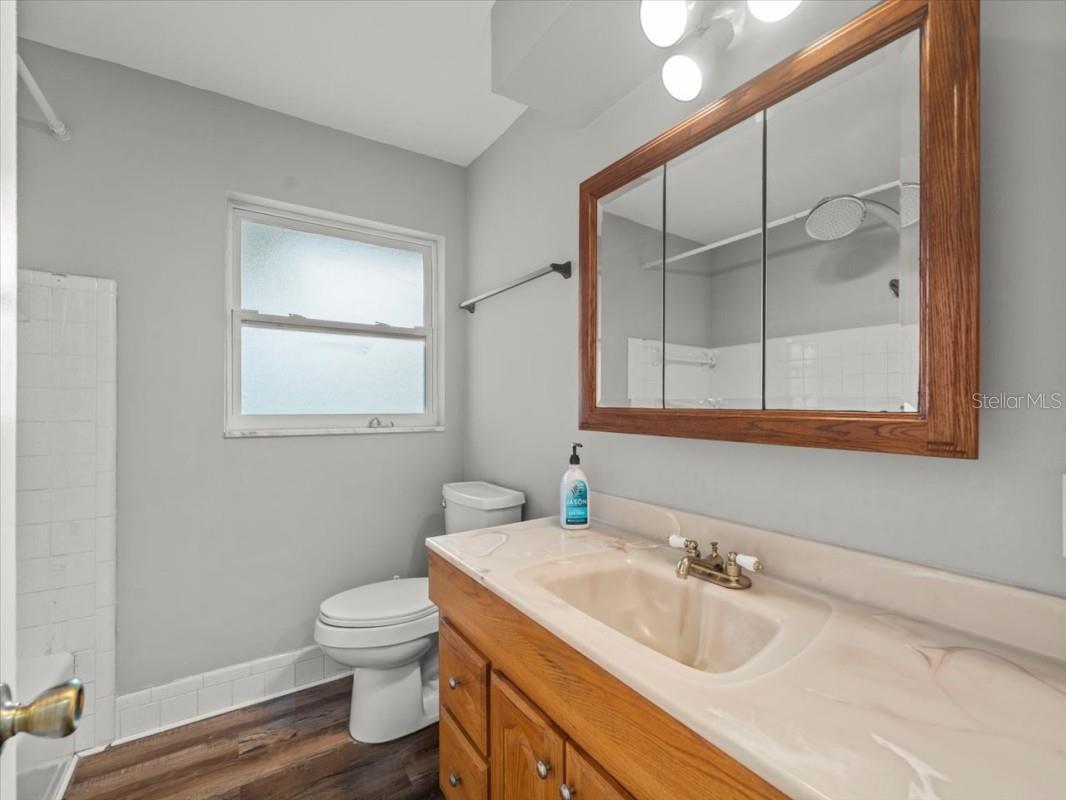 Image 19 of 36 For 1484 Southridge Drive