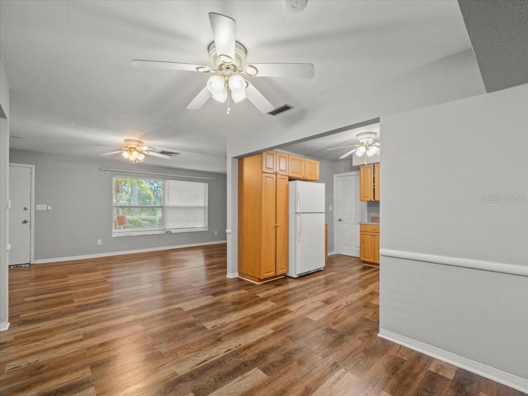 Image 27 of 36 For 1484 Southridge Drive