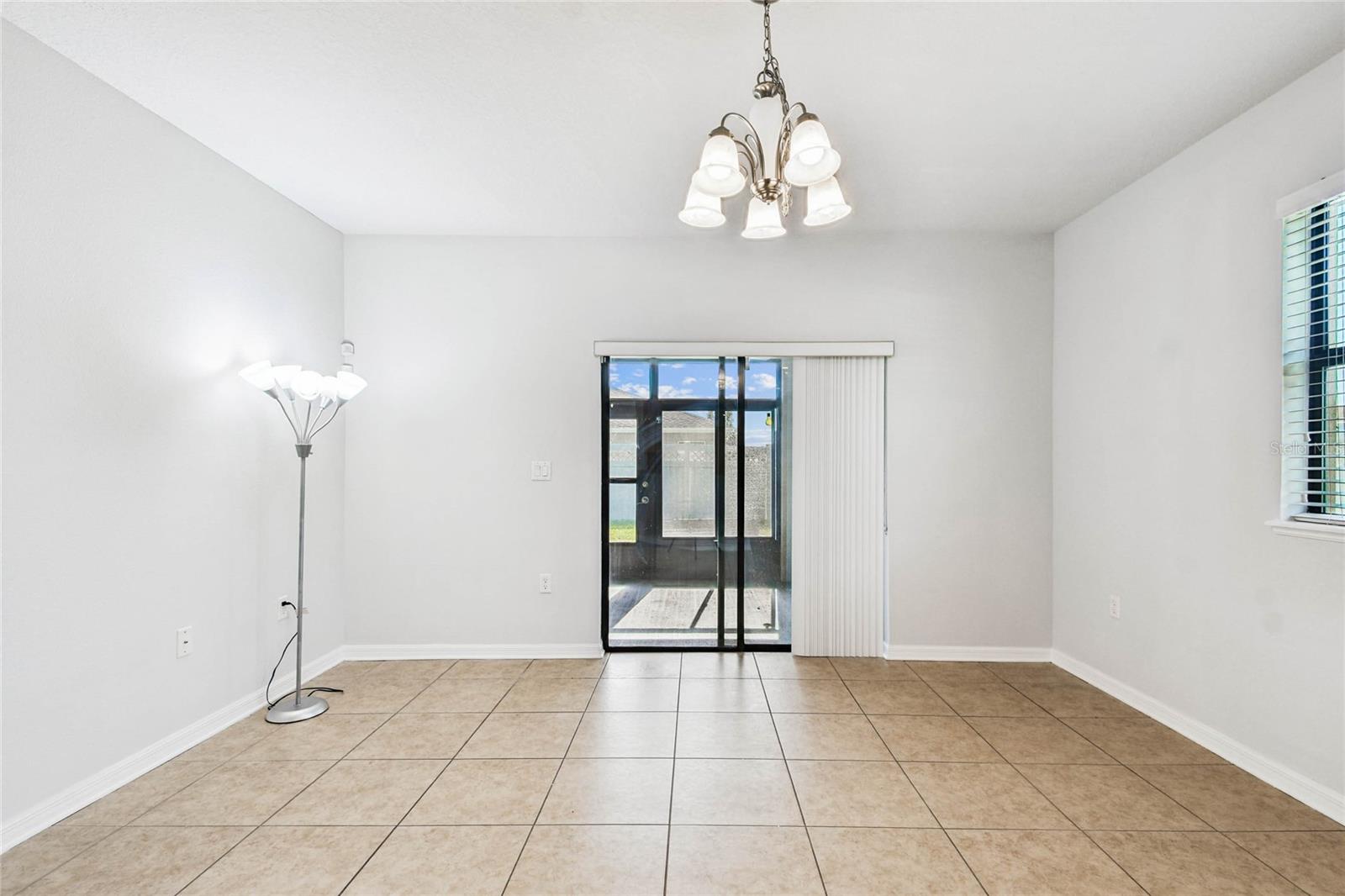 Image 31 of 68 For 2230 10th Avenue E