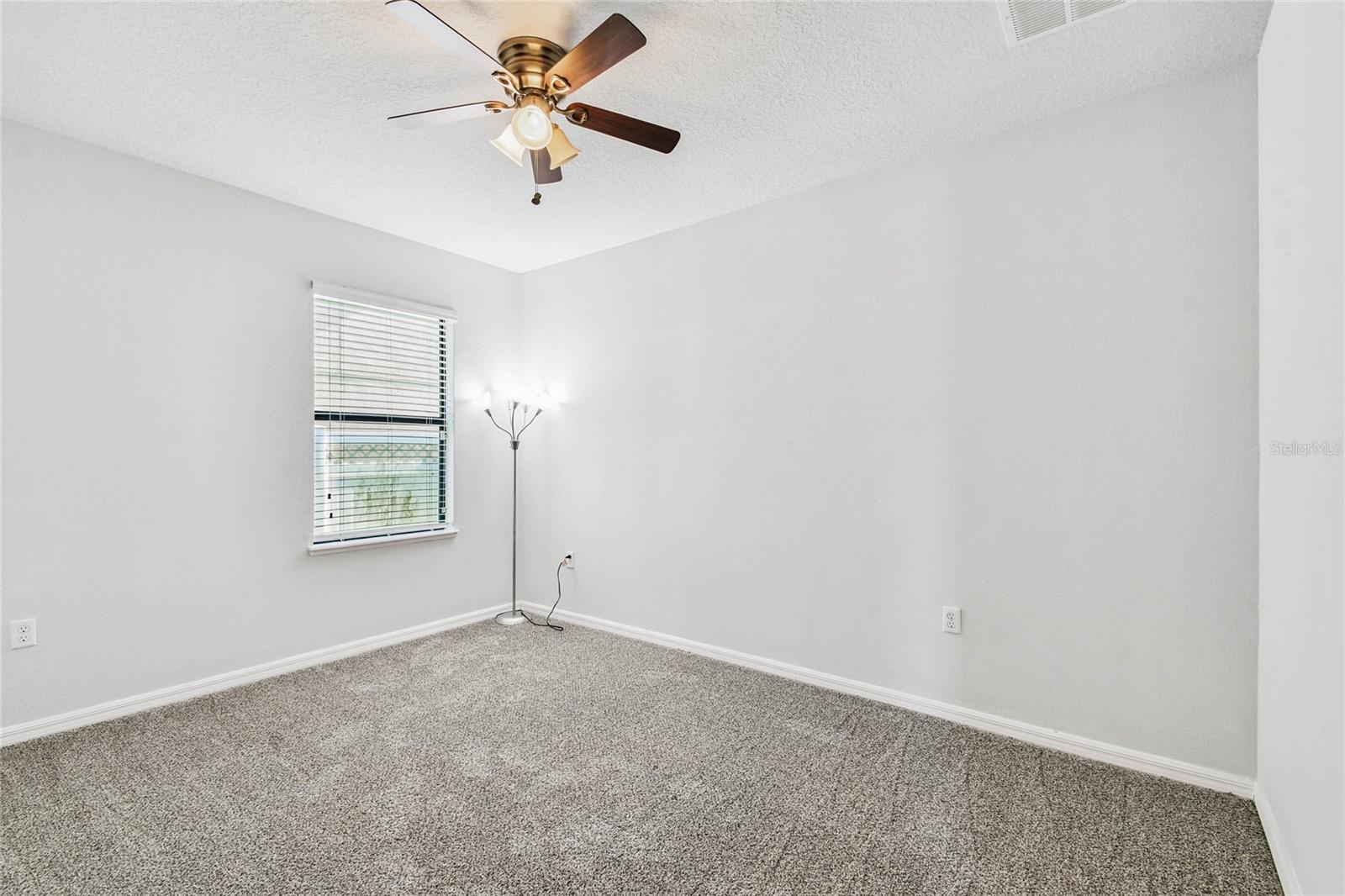 Image 32 of 68 For 2230 10th Avenue E