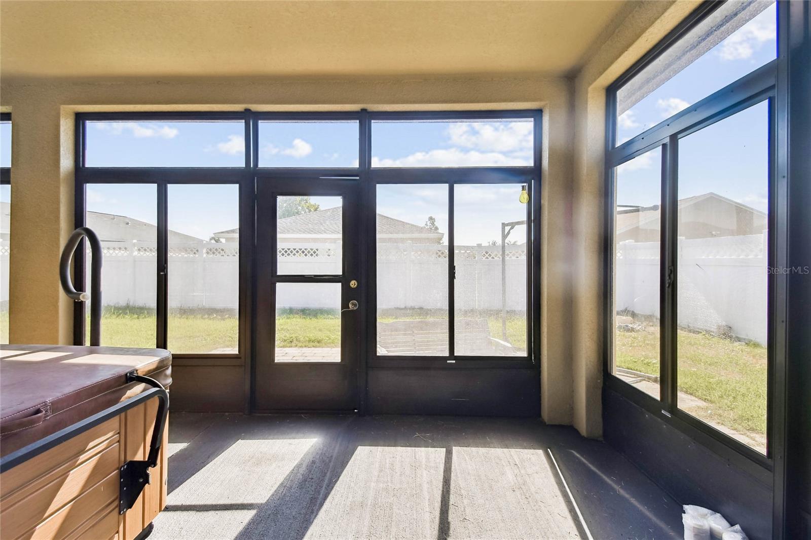Image 50 of 68 For 2230 10th Avenue E