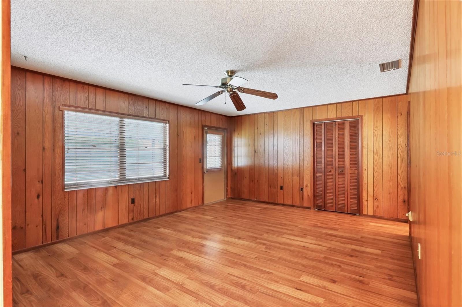Image 15 of 34 For 2107 42nd Street W