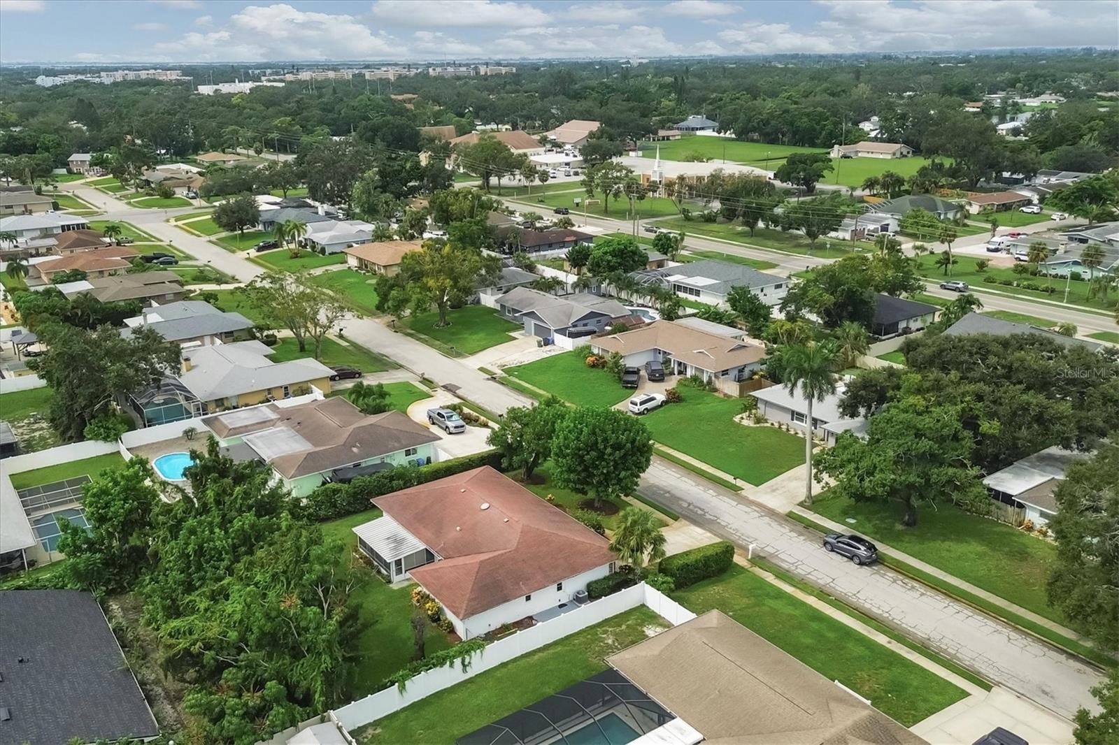Image 32 of 34 For 2107 42nd Street W