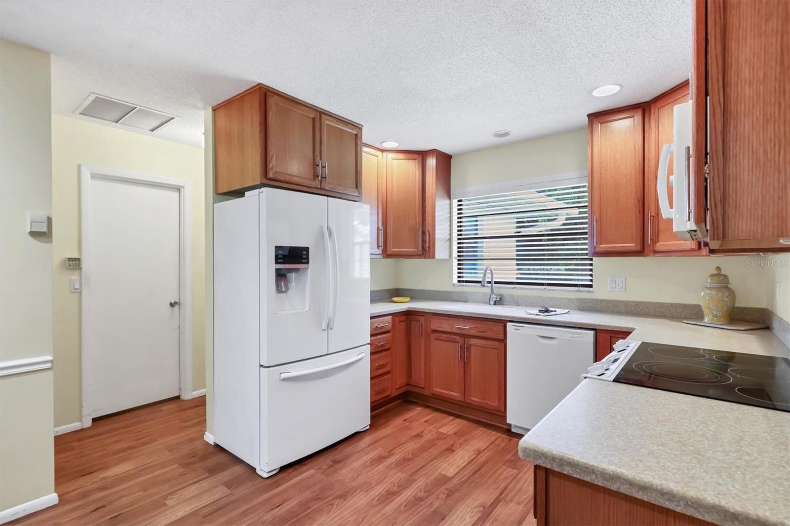 Image 9 of 34 For 2107 42nd Street W