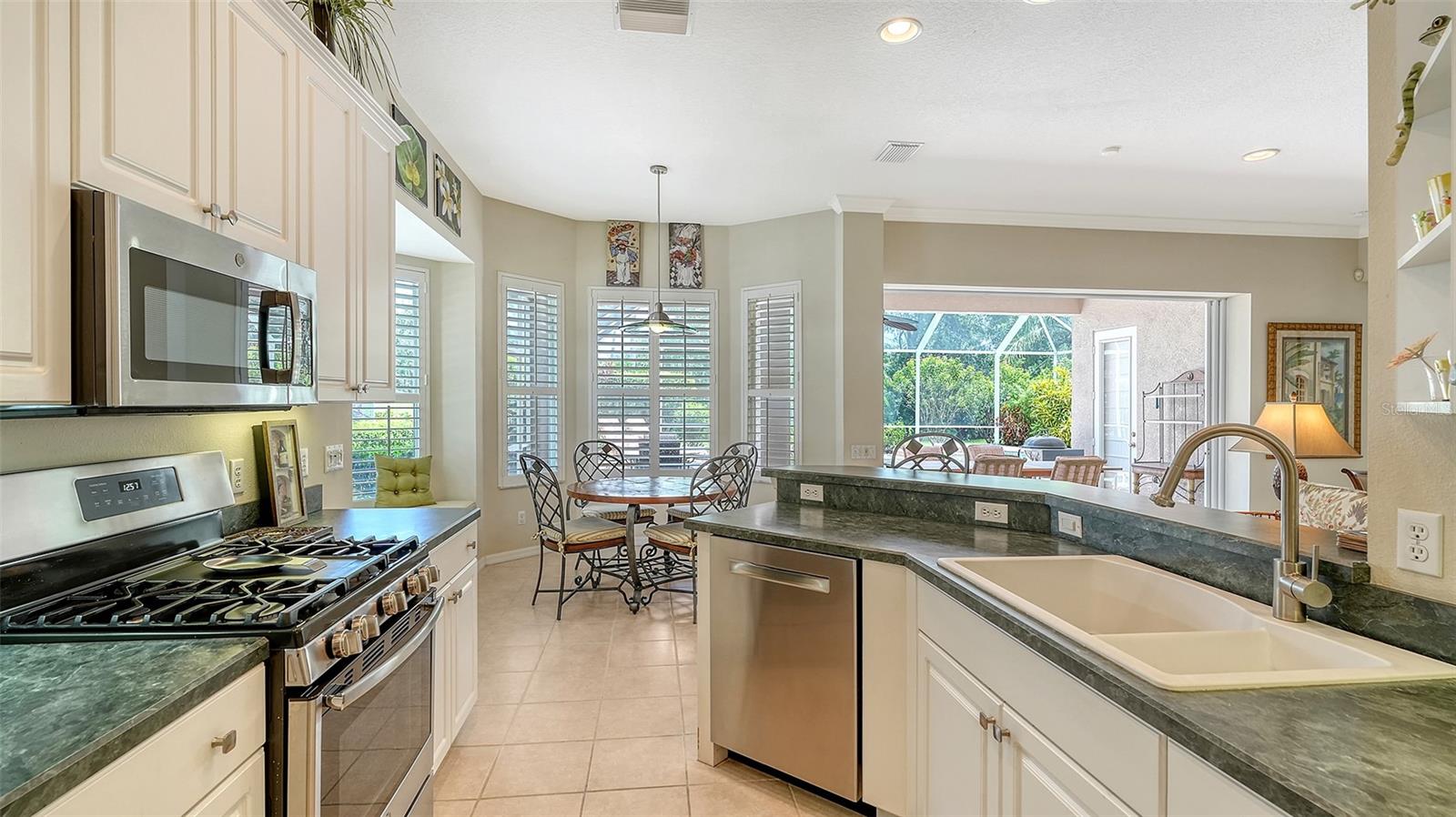 Image 14 of 89 For 6909 Lennox Place