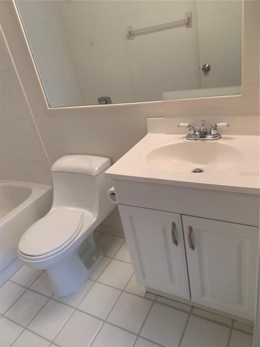Image 17 of 17 For 3223 Beneva Road 103