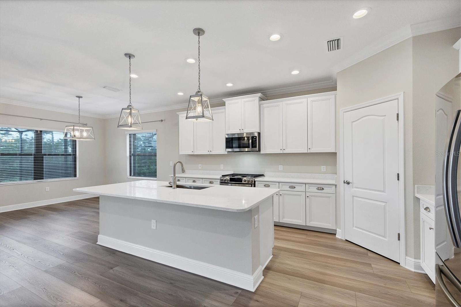 Image 10 of 66 For 249 Palmaria Court