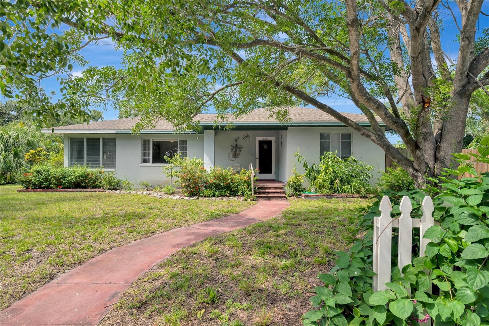 Details for 1622 18th Avenue W, BRADENTON, FL 34205
