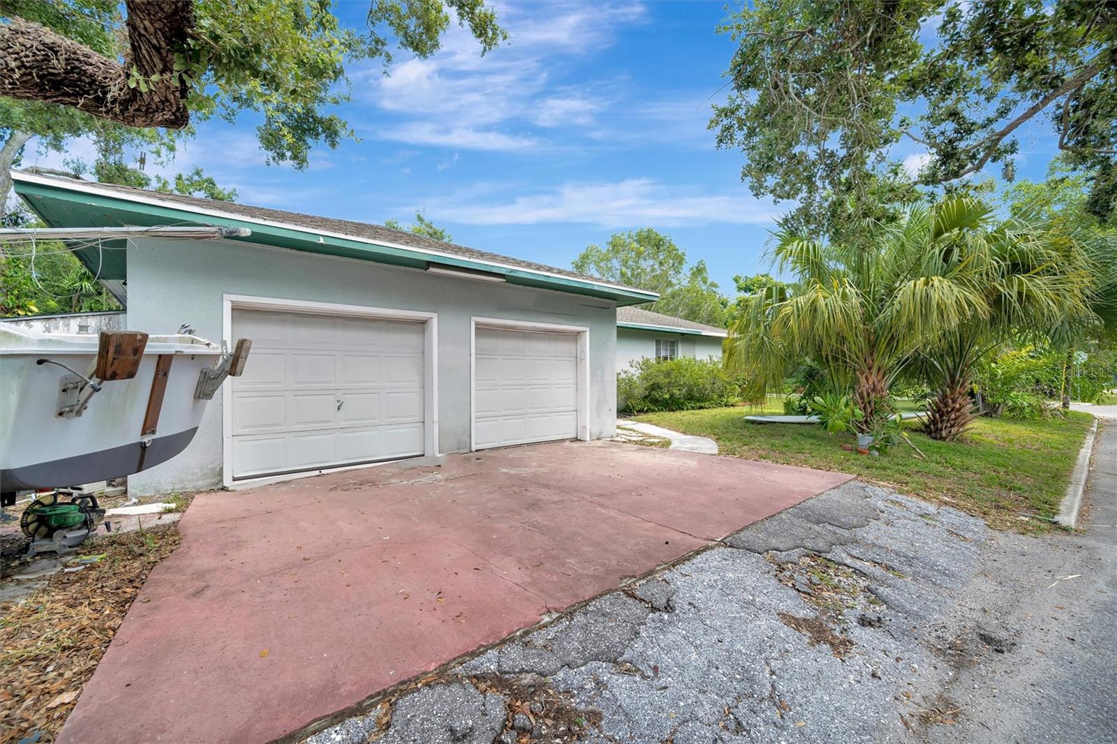 Image 11 of 46 For 1622 18th Avenue W