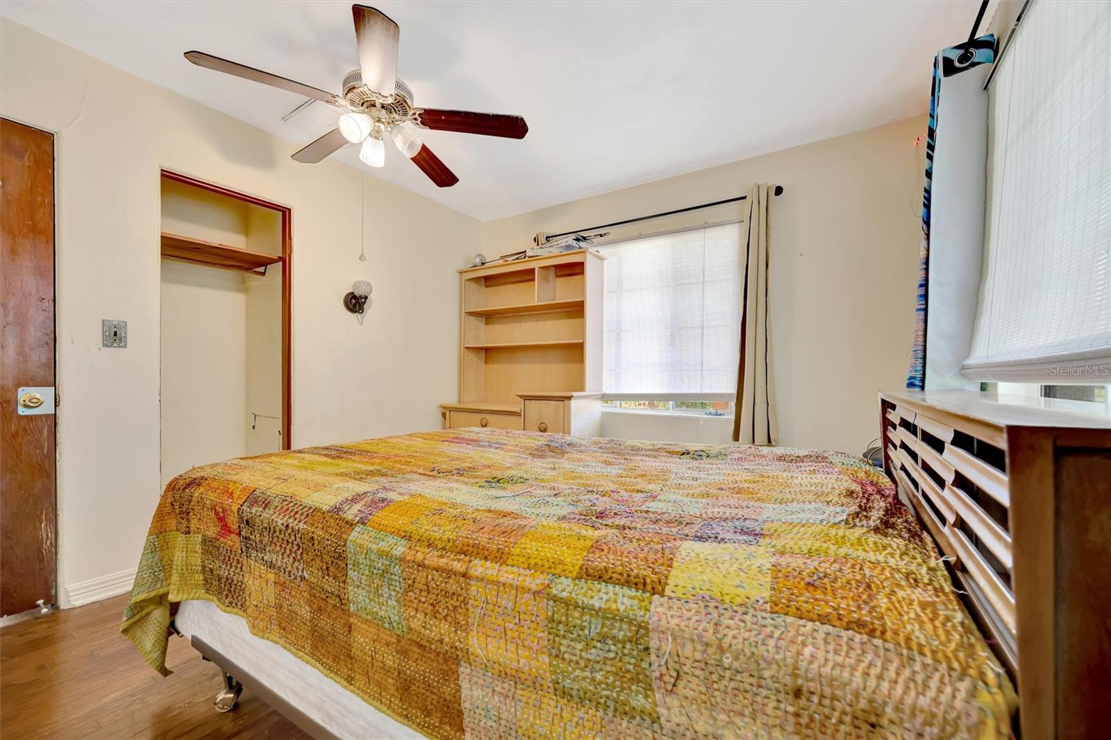 Image 31 of 46 For 1622 18th Avenue W